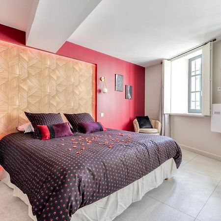 Les Gites De Laure - O Lit Divin, Instant De Volupte, Balneo Sauna, Climatisation, Netflix, 160M De La Cite Medievale Carcassonne Exterior photo